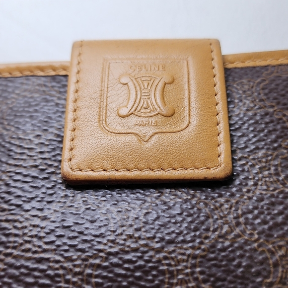 Celine Snap Bi-Fold Wallet - Picture 8 of 15